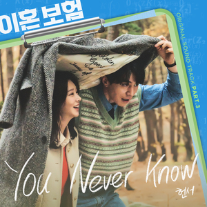 光屁股口交熟妇
